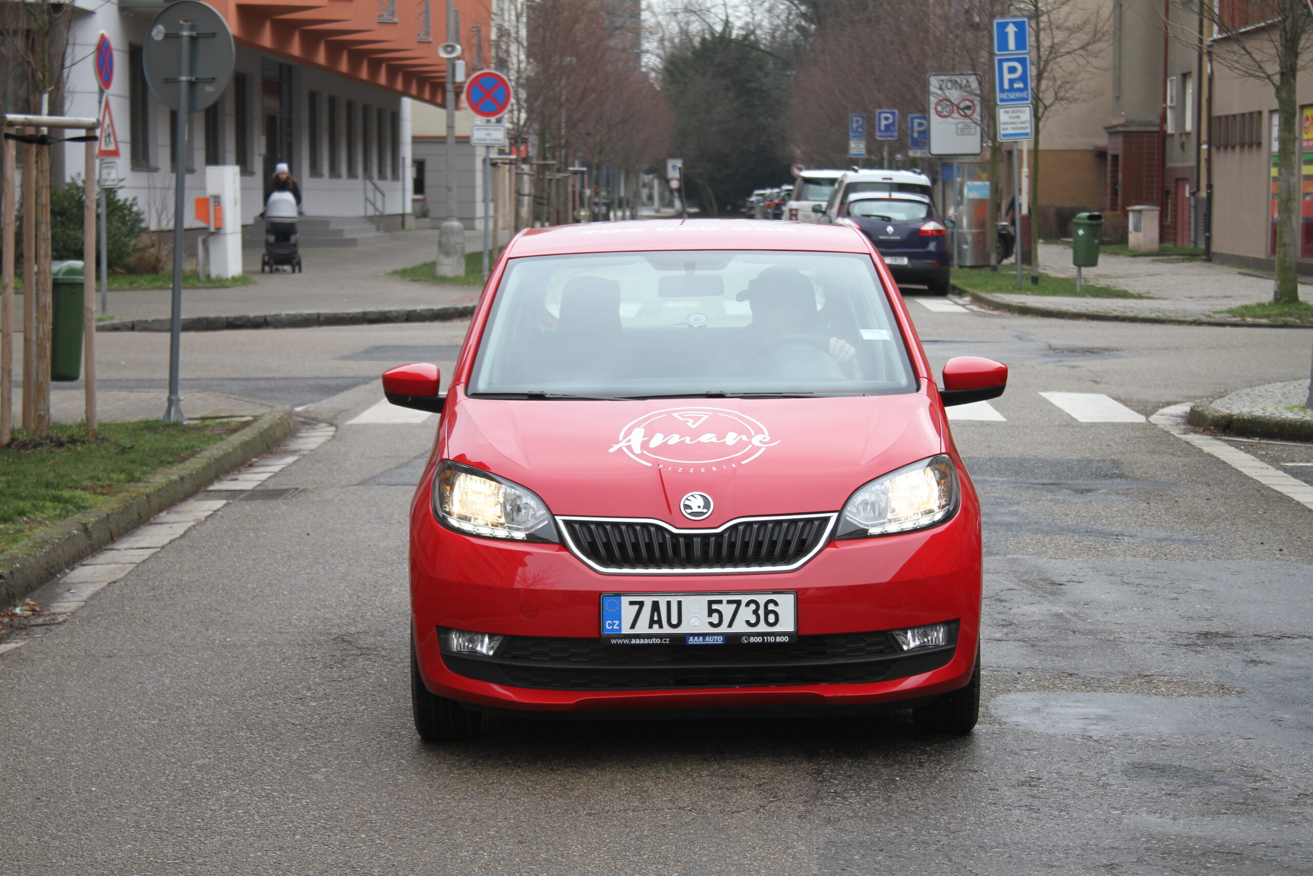 Auto plné chutí které rozváží nejlepší pizzu po Poděbradech a třeba Vám jí doveze do Nobles Apartments
